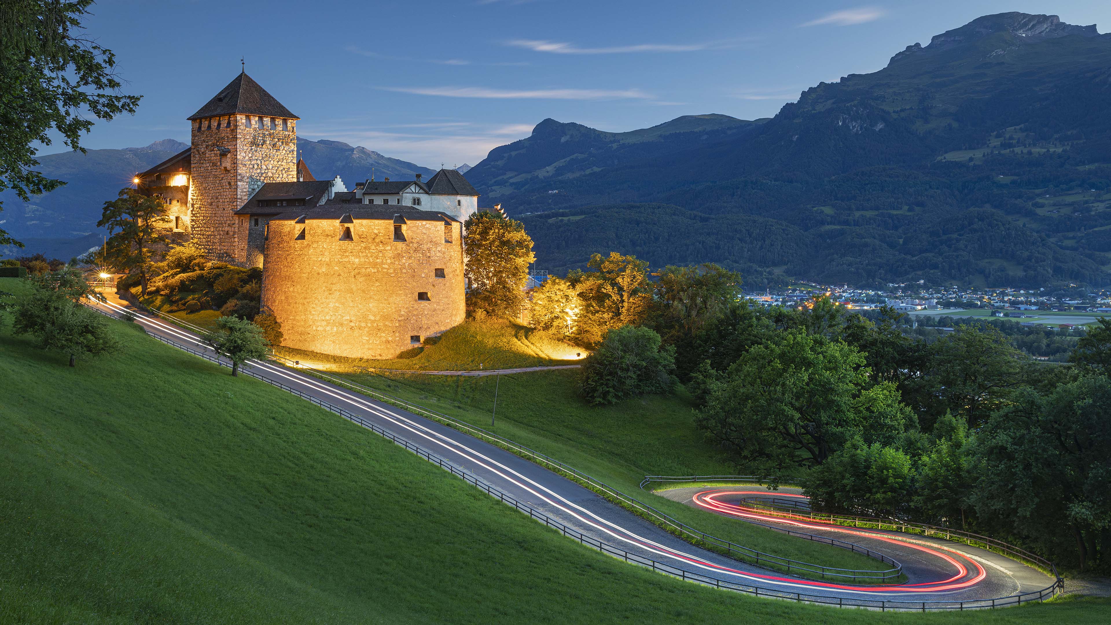 Read more about the article Vaduz Castle (Schloss Vaduz) or Hohenliechtenstein, Oberland, Liechtenstein