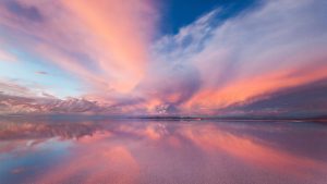 Read more about the article Fantastic sunset colors over the Salar de Uyuni, Bolivia