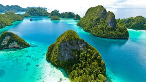 Read more about the article View of Raja Ampat Islands, Misool island, West Papua, New Guinea, Indonesia