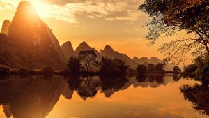 Read more about the article Sunset view of Li River near Yangshuo, Guangxi, China