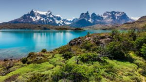 Read more about the article Sunny day in at Lake Pehoe in Torres del Paine National Park, Chile