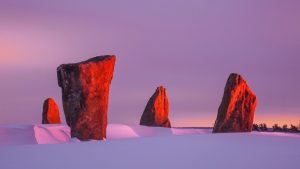 Read more about the article Red winter dawn at Nine Stones Close, Derbyshire, England, UK