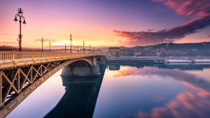 Read more about the article Sunset view from the Margaret Bridge on Danube River in Budapest, Hungary