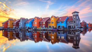 Read more about the article Colourful houses in Reitdiephaven, Groningen, Netherlands