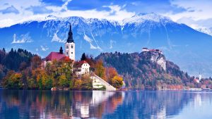 Read more about the article Bled with lake, island, castle and mountains in background, Slovenia