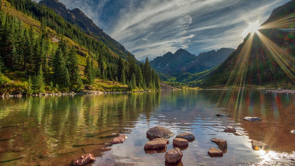 Summer sunset over Maroon Lake and the Maroon Bells, Colorado, USA