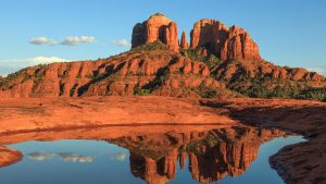 Read more about the article Scenic Cathedral Rock reflection, Sedona, Arizona, USA