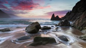 Read more about the article Campelo beach at sunset in Valdoviño, Galicia, Spain