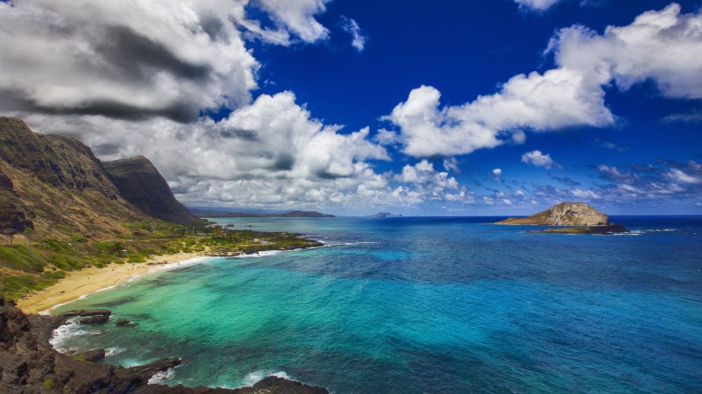 View of Rabbit Island and Beach Park from Makapu’u Point, Oahu, Hawaii, USA