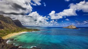 Read more about the article View of Rabbit Island and Beach Park from Makapu’u Point, Oahu, Hawaii, USA