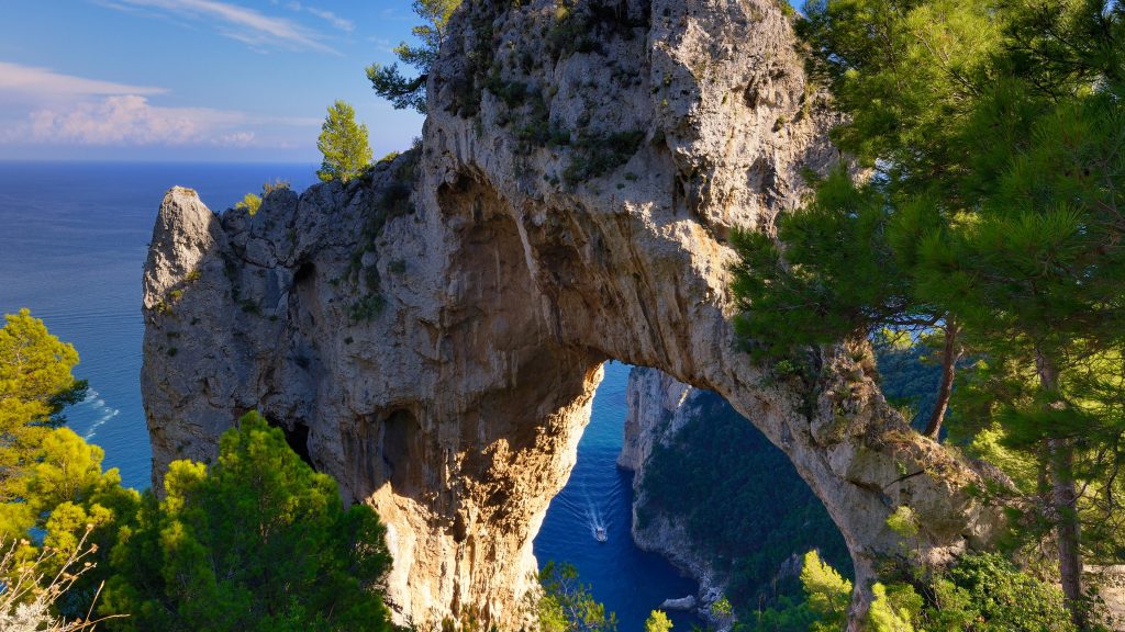 Arco Naturale natural rock arch, Capri Island, Campania region, Italy